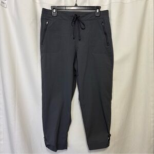 Women’s Eddie Bauer Gray Capri Pants. Size medium.